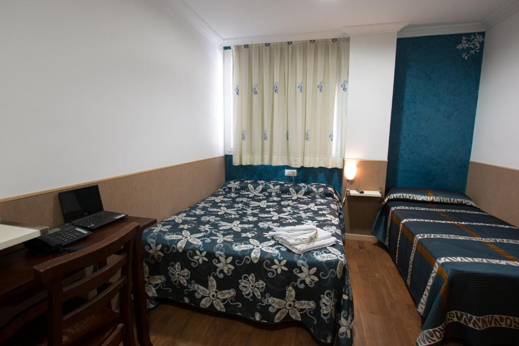Hostal Gaudi Cuenca Cuenca  Eksteriør bilde
